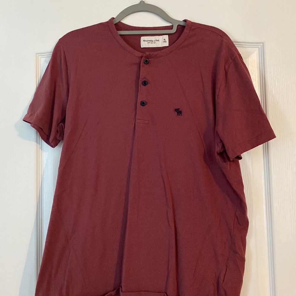 Abercrombie & Fitch button up tee